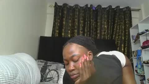 Miss Kiarrafit online show from 12/20/25, 08:16