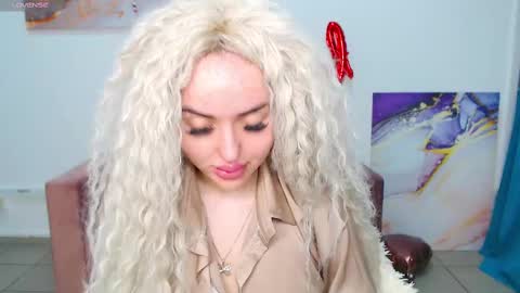 Snapshot of miss_kiten chatting on 02/18/25, 08:47 miss_kiten online show from 02/18/25, 08:47