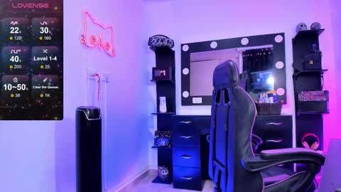 Miss Kittyn online show from 10/31/25, 12:22