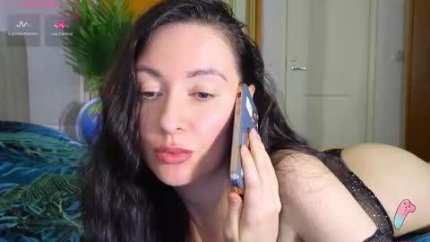 Laura online show from 04/25/26, 01:41