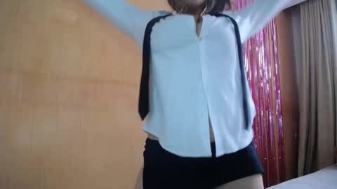 Snapshot of miss_lilieth chatting on 01/06/26, 04:00 lilieth online show from 01/06/26, 04:00