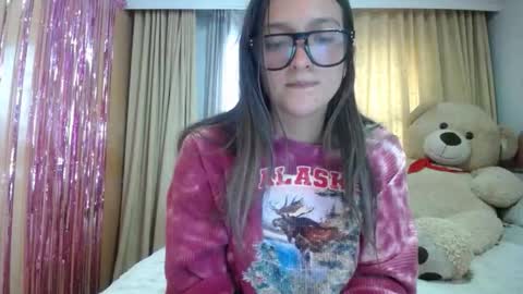Snapshot of miss_lilieth chatting on 02/25/26, 01:10 lilieth online show from 02/25/26, 01:10