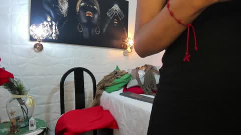 Snapshot of miss_lucero1 chatting on 01/03/25, 04:44 lucero online show from 01/03/25, 04:44
