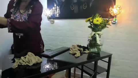 Snapshot of miss_lucero1 chatting on 02/13/25, 12:35 lucero online show from 02/13/25, 12:35