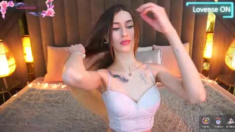 Snapshot of miss_martini chatting on 03/01/25, 10:34 online show from 03/01/25, 10:34