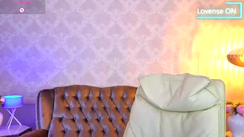 Snapshot of miss_martini chatting on 11/02/25, 06:38 online show from 11/02/25, 06:38