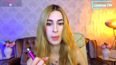 Snapshot of miss_martini chatting on 11/05/25, 07:08 online show from 11/05/25, 07:08