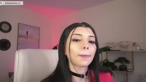 Snapshot of miss_meii chatting on 11/10/25, 11:37 Alejandra online show from 11/10/25, 11:37