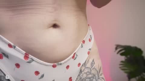 Snapshot of miss_meii chatting on 12/03/25, 11:03 Alejandra online show from 12/03/25, 11:03