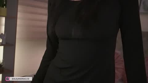 Snapshot of miss_meii chatting on 01/09/26, 10:55 Alejandra online show from 01/09/26, 10:55