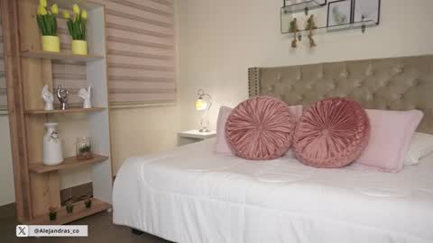 Snapshot of miss_meii chatting on 01/13/26, 10:59 Alejandra online show from 01/13/26, 10:59