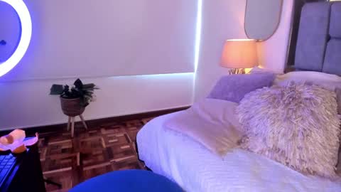 Mian  online show from 09/18/25, 09:06