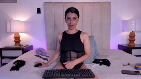 miss_milf_ online show from 05/05/26, 08:17