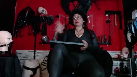 Snapshot of miss_mirandaa chatting on 07/05/26, 12:50 Mistress Miranda online show from 07/05/26, 12:50