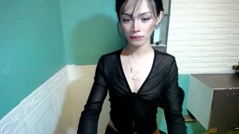 Snapshot of miss_moheera_xxx chatting on 05/09/26, 11:37 Moheera online show from 05/09/26, 11:37