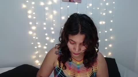 Snapshot of miss_rose1 chatting on 01/28/25, 06:07 ROS online show from 01/28/25, 06:07