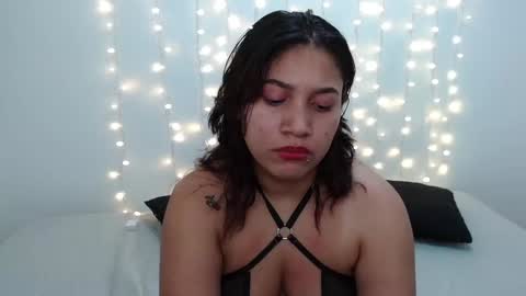 Snapshot of miss_rose1 chatting on 02/05/25, 12:31 ROS online show from 02/05/25, 12:31