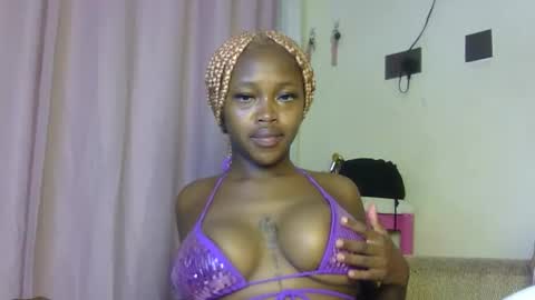 miss_sexyyy online show from 10/28/25, 10:34
