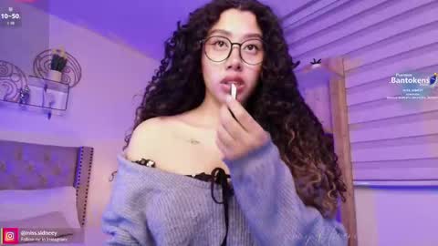 Amy Olivera online show from 10/14/25, 01:23