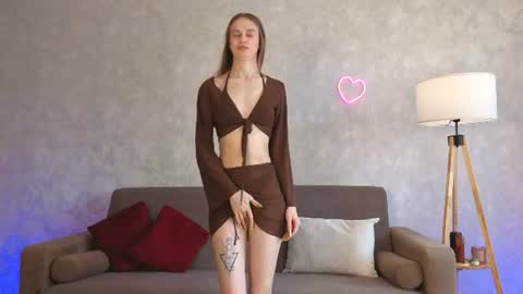 Snapshot of miss_spider chatting on 07/14/26, 11:05 Spider girl Help me reach 10 likes online show from 07/14/26, 11:05