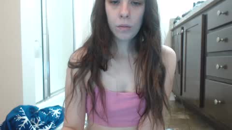 Snapshot of miss_sunshine01 chatting on 01/15/25, 07:12 Bella online show from 01/15/25, 07:12