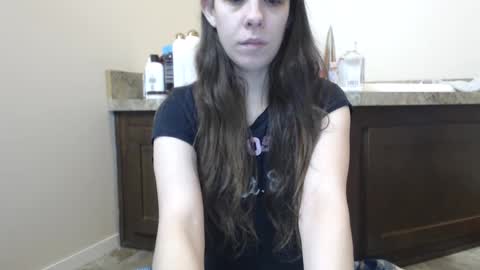 Snapshot of miss_sunshine01 chatting on 01/31/25, 01:43 Bella online show from 01/31/25, 01:43