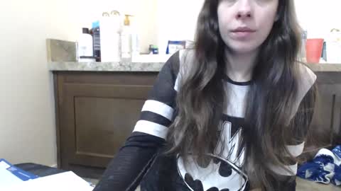 Snapshot of miss_sunshine01 chatting on 02/11/25, 04:13 Bella online show from 02/11/25, 04:13