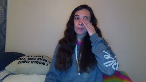 Snapshot of miss_sunshine01 chatting on 09/22/25, 02:30 Bella online show from 09/22/25, 02:30