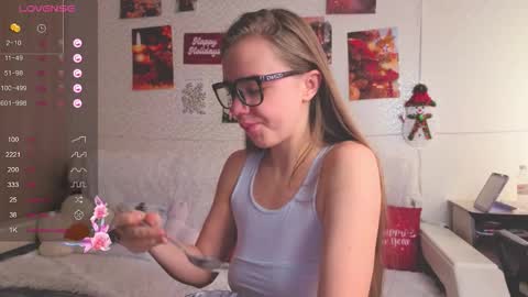 Snapshot of miss_sweetbb chatting on 03/31/26, 04:57 Bella online show from 03/31/26, 04:57