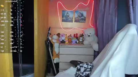 Snapshot of miss_tasy chatting on 02/26/25, 11:30 Melanie January 15th is my birthday there will be an interesting show online show from 02/26/25, 11:30