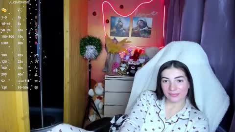 Snapshot of miss_tasy chatting on 12/13/25, 07:53 Melanie January 15th is my birthday there will be an interesting show online show from 12/13/25, 07:53