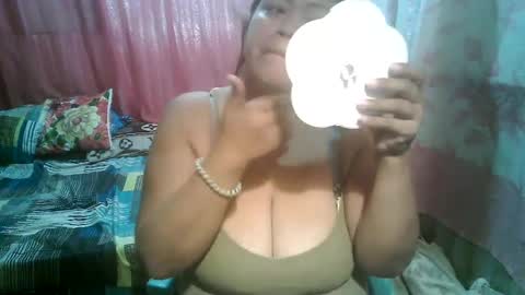 Snapshot of miss_v0lcan0 chatting on 01/12/25, 10:33 miss v0lcan0 online show from 01/12/25, 10:33