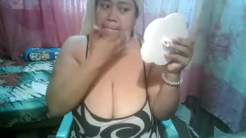 Snapshot of miss_v0lcan0 chatting on 01/19/25, 11:00 miss v0lcan0 online show from 01/19/25, 11:00