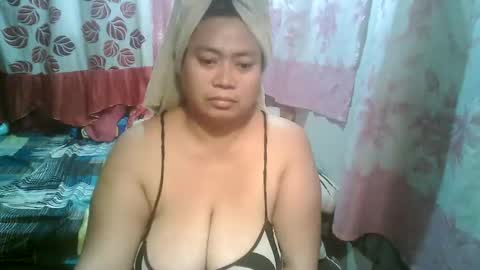 Snapshot of miss_v0lcan0 chatting on 01/27/25, 11:22 miss v0lcan0 online show from 01/27/25, 11:22