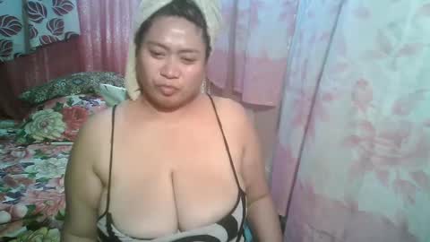 Snapshot of miss_v0lcan0 chatting on 03/10/25, 10:26 miss v0lcan0 online show from 03/10/25, 10:26