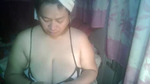 Snapshot of miss_v0lcan0 chatting on 10/29/25, 11:01 miss v0lcan0 online show from 10/29/25, 11:01