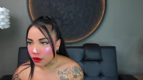 Snapshot of miss_vaiolette chatting on 03/30/26, 11:00 Vaiolette online show from 03/30/26, 11:00