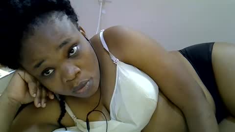 Snapshot of miss_velour chatting on 05/22/26, 07:04 miss_velour online show from 05/22/26, 07:04
