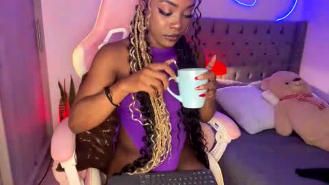 Snapshot of miss_west chatting on 12/14/24, 07:51 Tay Tay Independent Model   online show from 12/14/24, 07:51