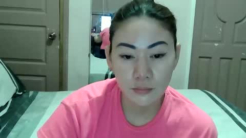 Snapshot of miss_zephyr chatting on 02/15/26, 03:36 HOT MOMMY ZEPHYR online show from 02/15/26, 03:36