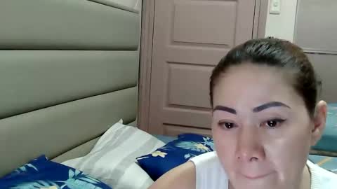 Snapshot of miss_zephyr chatting on 03/10/26, 06:07 HOT MOMMY ZEPHYR online show from 03/10/26, 06:07