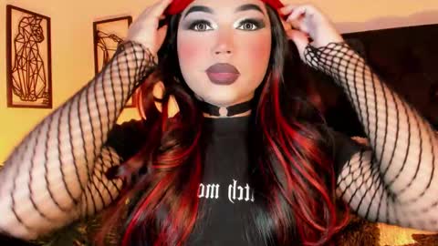 miss_zz online show from 11/11/25, 06:41