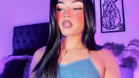 miss_zz online show from 12/03/25, 06:39