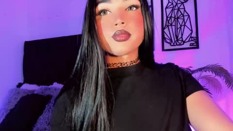 miss_zz online show from 12/13/25, 07:53