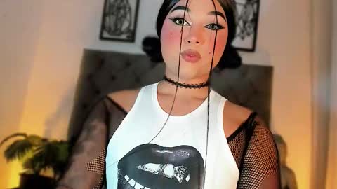Snapshot of miss_zz chatting on 03/23/26, 06:45 miss_zz online show from 03/23/26, 06:45