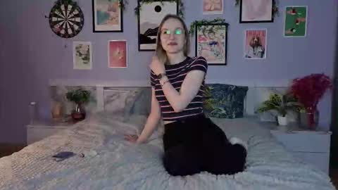 Snapshot of missadelletrix chatting on 11/13/25, 11:31 missadelletrix online show from 11/13/25, 11:31