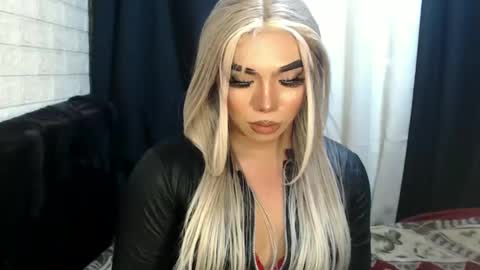 Snapshot of missaira69 chatting on 02/15/25, 03:42 AIRA online show from 02/15/25, 03:42