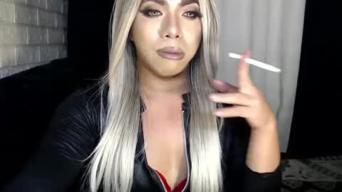 Snapshot of missaira69 chatting on 02/20/25, 01:36 AIRA online show from 02/20/25, 01:36