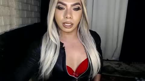 Snapshot of missaira69 chatting on 02/22/25, 12:16 AIRA online show from 02/22/25, 12:16