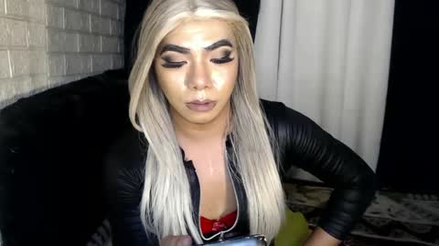 Snapshot of missaira69 chatting on 02/23/25, 03:35 AIRA online show from 02/23/25, 03:35